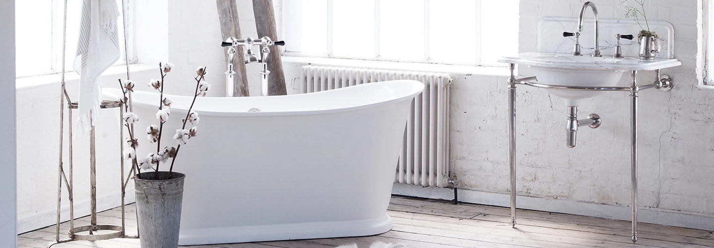 Create the ultimate bathing experience with Catchpole & Rye’s luxurious range of handcrafted cast-iron, copper & roll-top bathtubs.