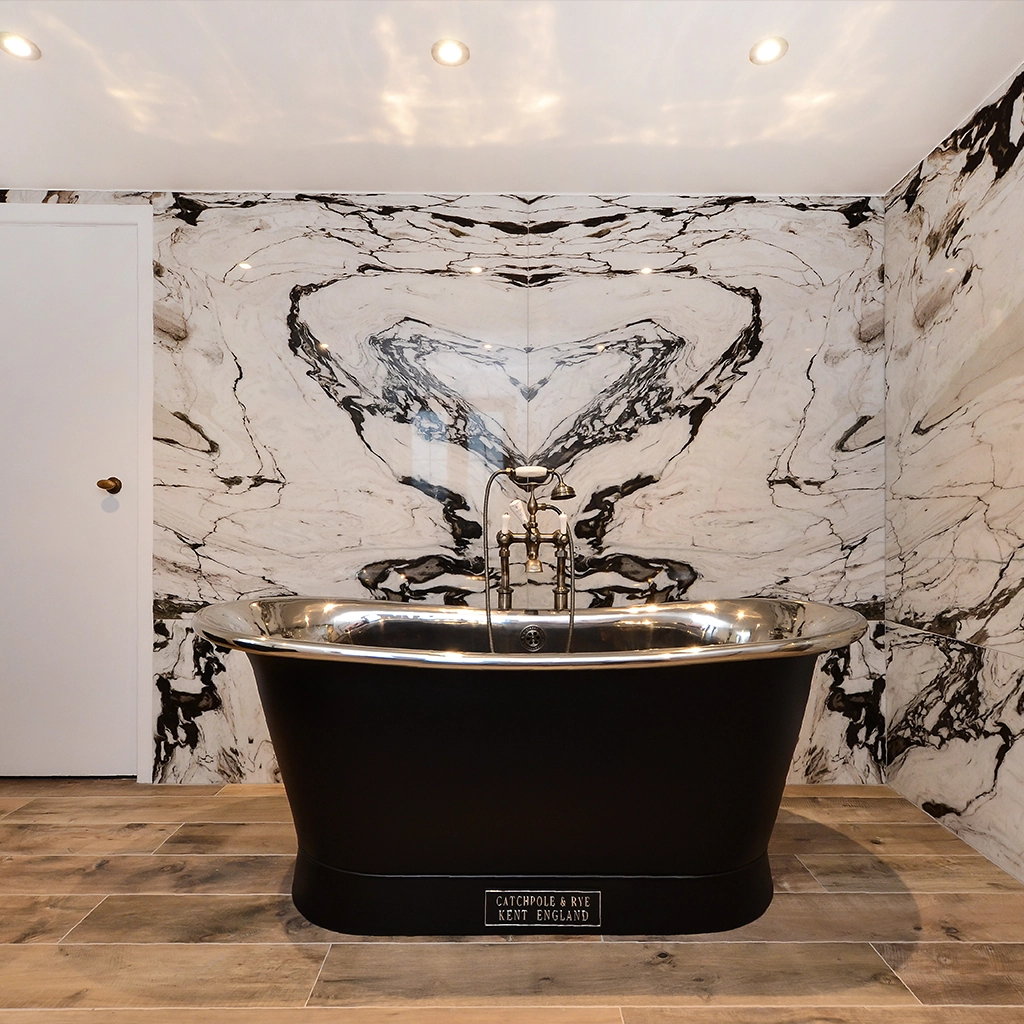 Create the ultimate bathing experience with Catchpole & Rye’s luxurious range of handcrafted cast-iron, copper & roll-top bathtubs.