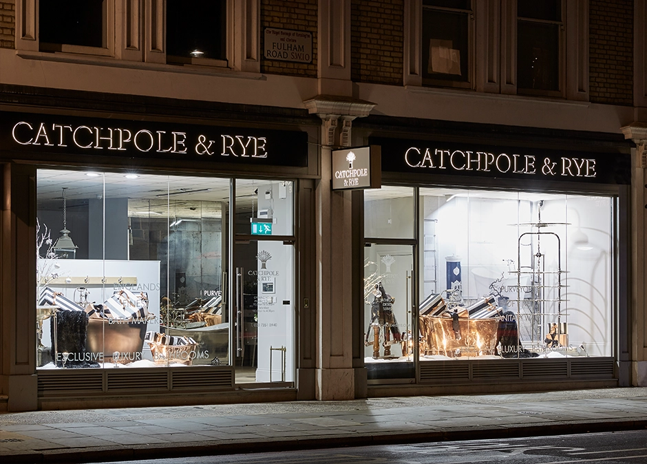 Discover luxury bathrooms fittings at Catchpole & Rye. Explore bespoke cast-iron baths, freestanding showers & lavatories. Designed & handcrafted in England.